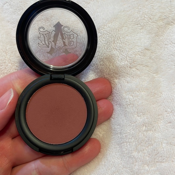 Kat Von D Other - NWOT KVD eyeshadow single in Lolita